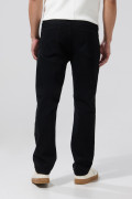 Jean straight leg tiro bajo negro con bota recta