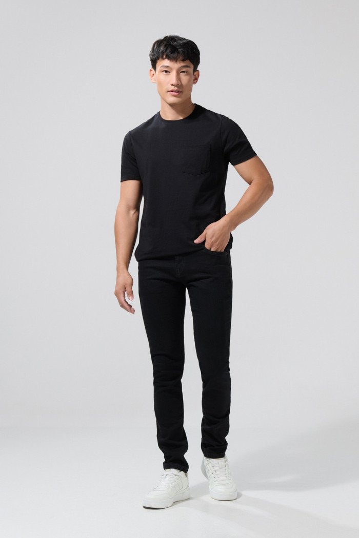 Jean negro tiro bajo skinny con cremallera y bolsillos