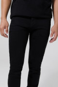Jean negro tiro bajo skinny con cremallera y bolsillos