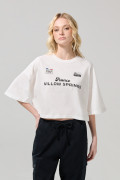 Camiseta oversize crop top crema con arte college