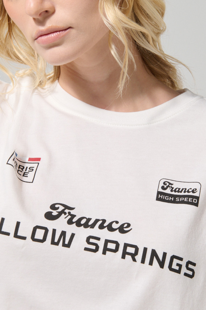 Camiseta oversize crop top crema con arte college