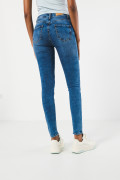 Jean push up ajustado azul claro tiro alto con realce