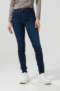 Jean jegging azul oscuro con costuras visibles y tiro alto