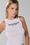 Camiseta manga sisa lila clara con estampado college