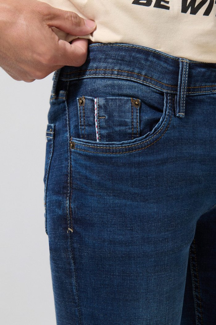 Jean skinny tiro bajo azul con cremallera y ajuste ceñido