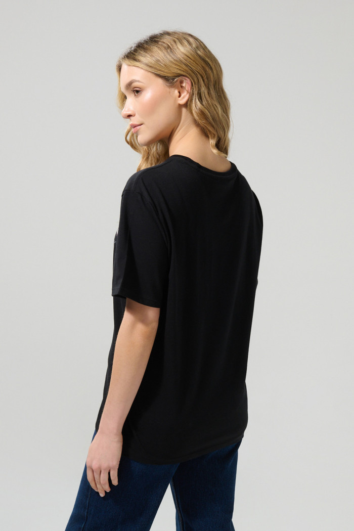 Camiseta en algodón college negra con manga corta
