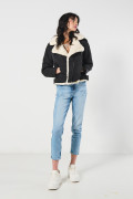 Chaqueta unicolor biker acolchada con detalle sherpa interno