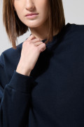 Buzo azul intenso crop top con cuello redondo