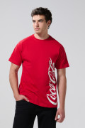 Camiseta roja intensa de Coca-Cola cuello redondo 
