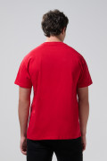 Camiseta roja intensa de Coca-Cola cuello redondo 
