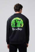 Buzo cuello redondo negro con artes de Rick and Morty