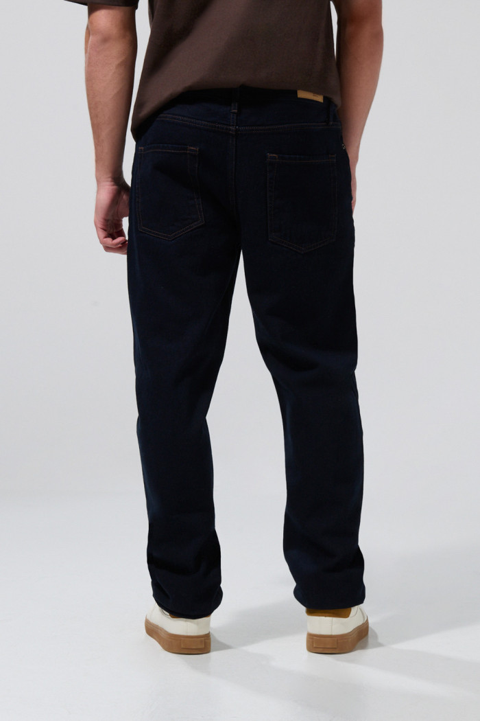 Jean tiro bajo 90´S azul intenso con cremallera y bota recta