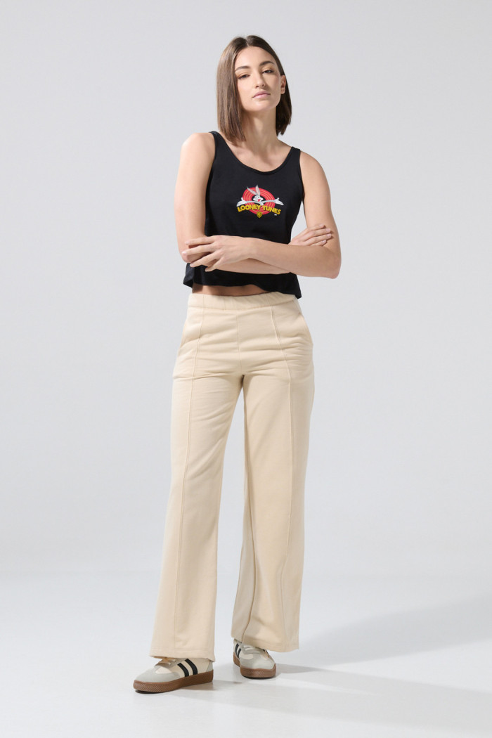Camiseta negra manga sisa con arte de Looney Tunes