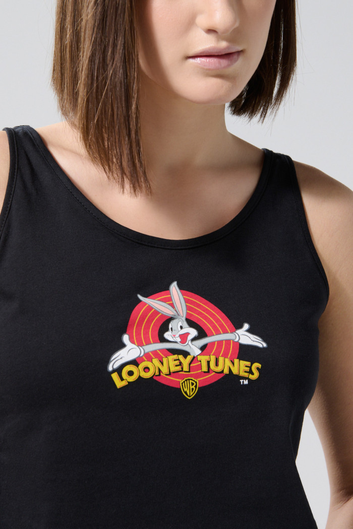 Camiseta negra manga sisa con arte de Looney Tunes