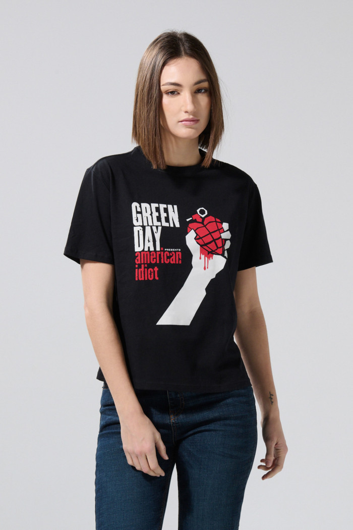 Camiseta negra manga corta con estampado de Green Day