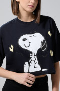 Camiseta oversize crop top azul con diseño de Snoopy