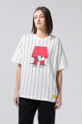 Camiseta oversize a rayas crema de Snoopy manga corta