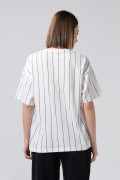 Camiseta oversize a rayas crema de Snoopy manga corta