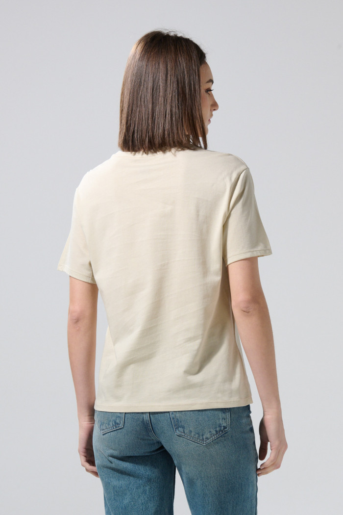 Camiseta kaki clara cuello redondo de Tom y Jerry