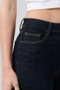 Jean tiro súper alto jegging azul intenso con ajuste ceñido