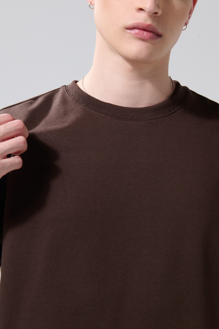 Camiseta unicolor manga corta oversize en tela gruesa