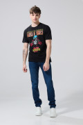 Camiseta negra manga corta con diseño de Guns N´ Roses