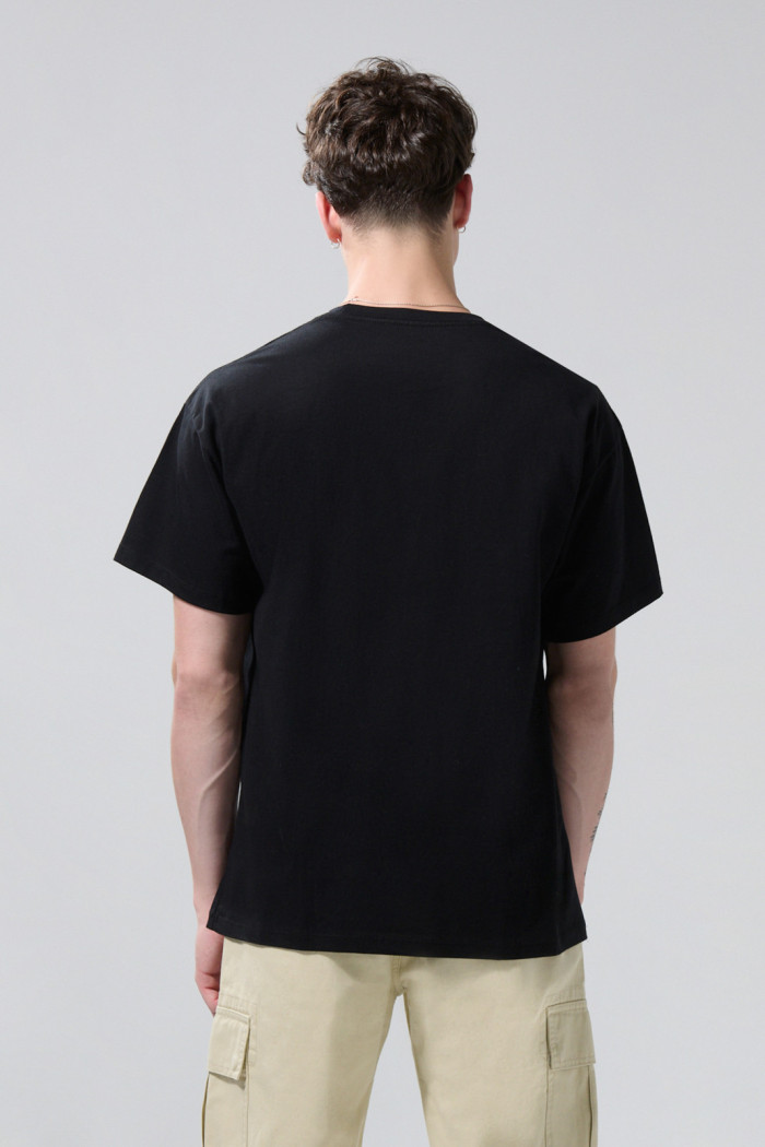 Camiseta de Guns N´ Roses negra oversize con manga corta