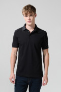 Camiseta unicolor tipo polo con manga corta y botones