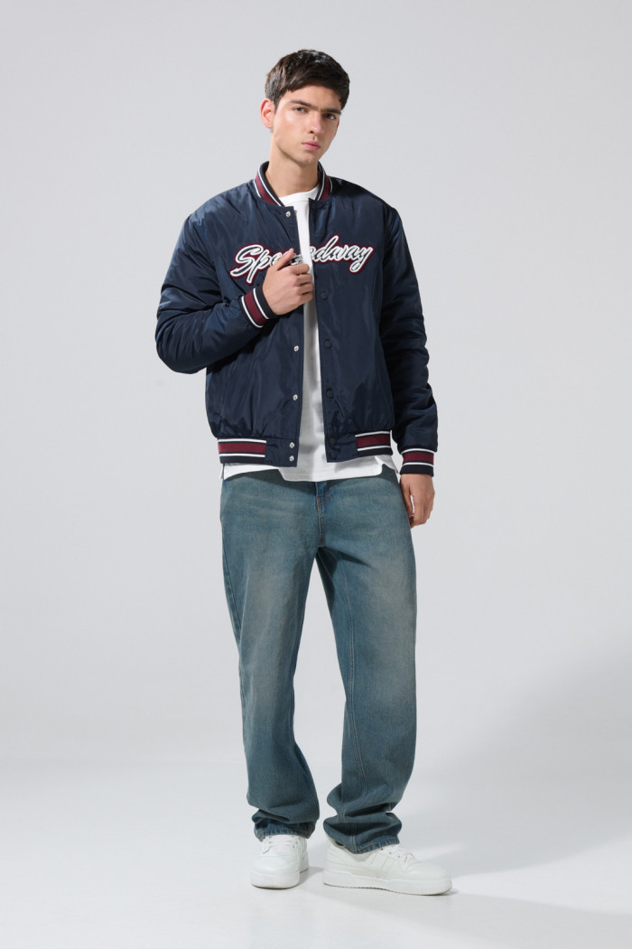Chaqueta bomber college azul intensa con rectilíneos