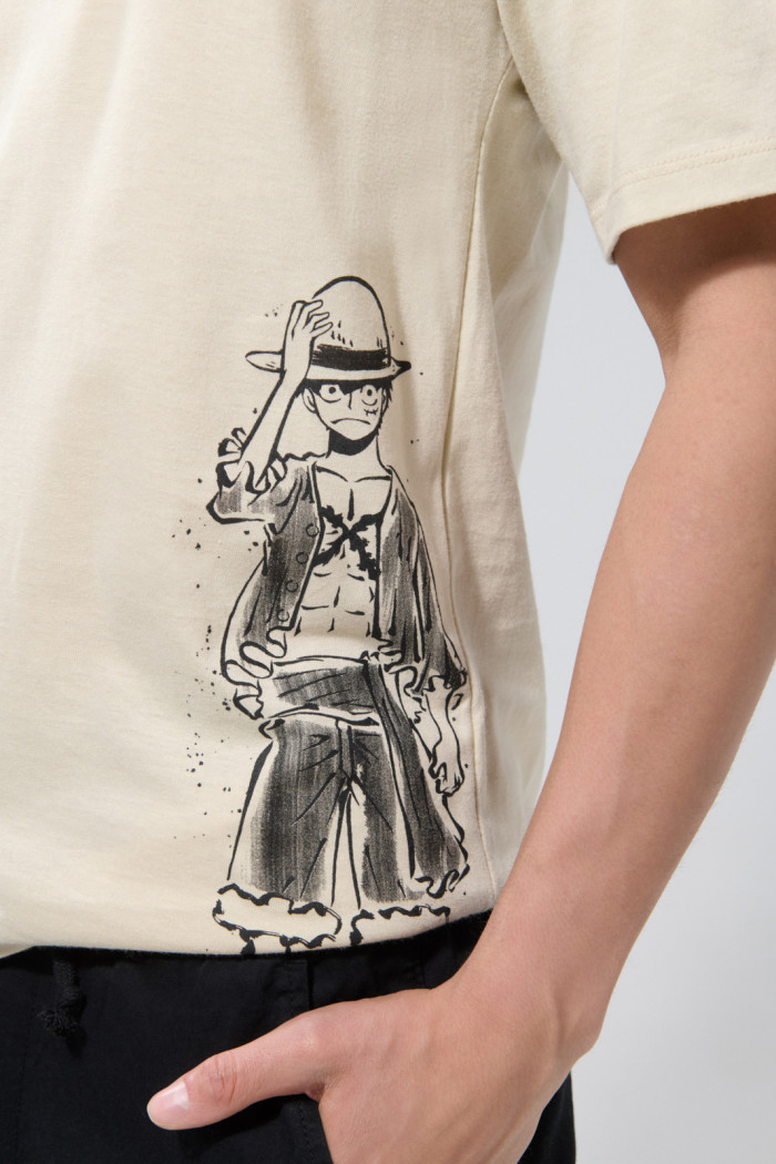 Camiseta kaki clara de One Piece con manga corta
