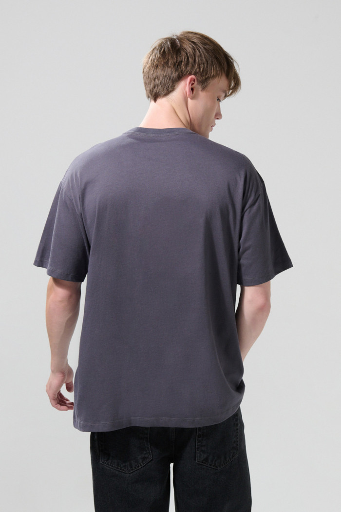 Camiseta de Nightmare Before Christmas gris cuello redondo