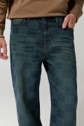 Jean 90´S azul oscuro con cuadros, bota ancha y tiro medio
