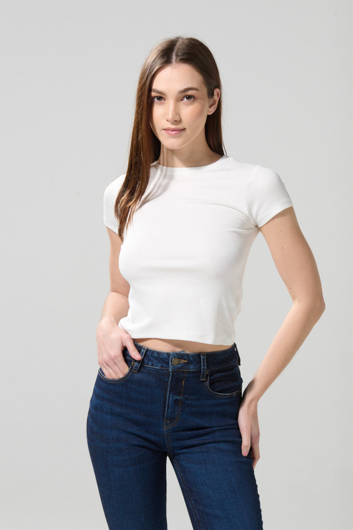 Camiseta acanalada manga corta unicolor ajustada