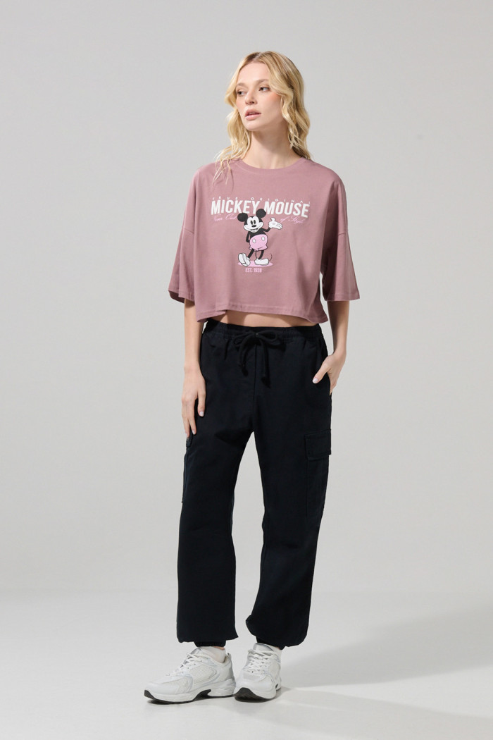 Camiseta oversize crop top rosada oscura de Mickey