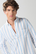 Camisa unicolor a rayas con cuello button down en algodón