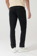 Pantalón tiro medio de dril unicolor con fit ajustado