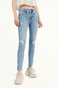Jeans Rotos para mujer solo $79.900 | Encuéntralos en